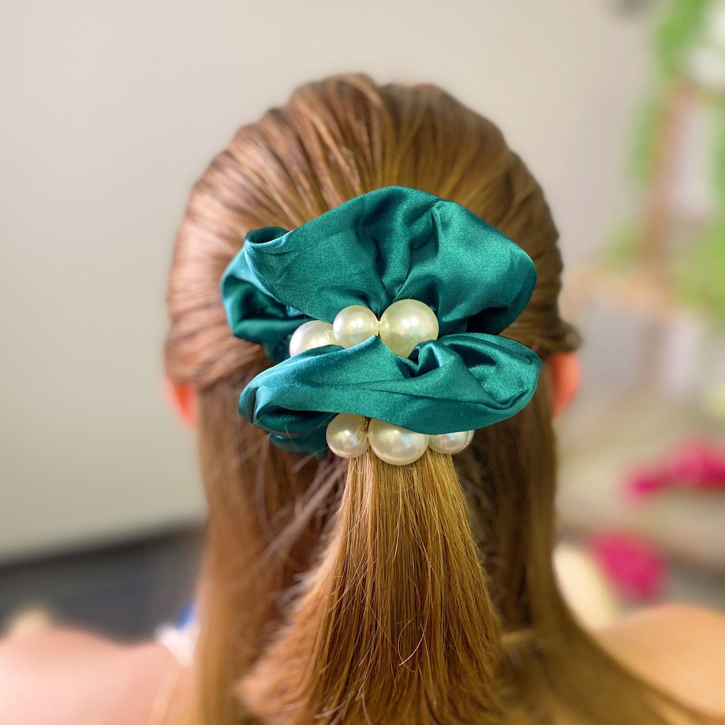 Pearl & Satin Scrunchie Set